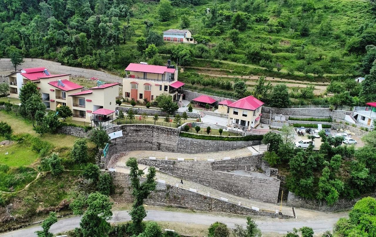 Mist N Meadows Resort Rajgarh  Экстерьер фото